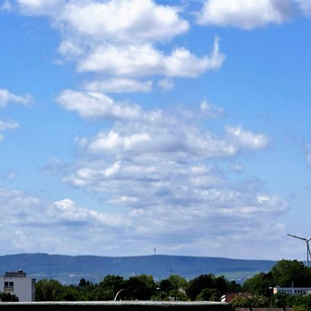 Panorama Penthouse Apartment Mit Klima Und Whirlpool Fuer Bis Zu 6 Personen Frankenthal  Bagian luar foto