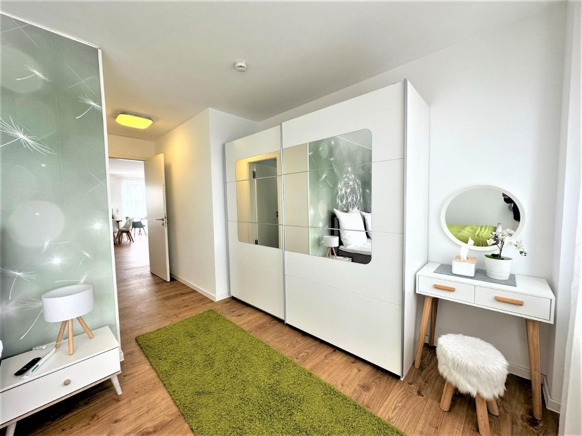 Panorama Penthouse Apartment Mit Klima Und Whirlpool Fuer Bis Zu 6 Personen Frankenthal  Bagian luar foto